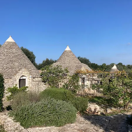 Trulli Della Masseria Selva チェーリエ・メッサーピカ